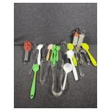 Spatulas, Whisks