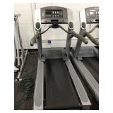 LIFE FITNESS TREADMILL