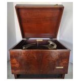 (Q) Vintage Motorola Masterpiece Record Player