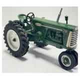 (E) 1:16 Scale Oliver Die Cast Metal 770 Tractor