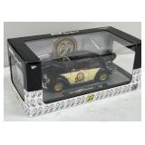 1:24 Die-Cast M2 Machines Moon 1952 VW Beetle