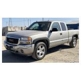 (DL) 2005 GMC Sierra Pickup Truck