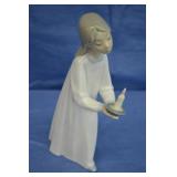 Spanish LLadro #4868 Girl in Nightdress w/ Candle