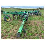 John Deere 3710 8 bottom plow with leveler bar