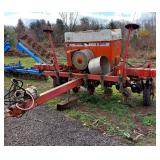 International 800  Cyclo Air Planter