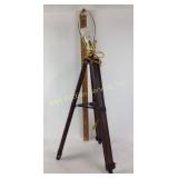 Wooden tripod lamp