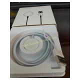 Magnetic charging cable.NIB