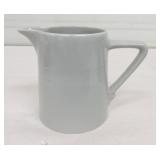 Harlequin 22 oz jug, gray