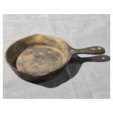 4 1/2" Cast Iron Egg Pan