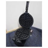 BELGIAN WAFFLE MAKER