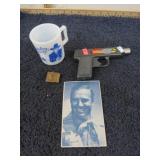 HOPALONG CASSIDY PROJECTOR GUN, CUP & AUTRY CARD