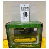 ERTL John Deere 1010 Crawler (2001)