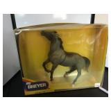 Breyer horse no.896 raringï¿½ to go