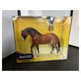 Breyer no.705096 titan glory medallion series