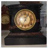 Ingraham Co Enameled Mantle Clock