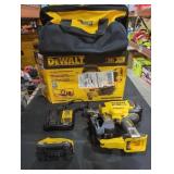 DeWalt 20V 15ï¿½ Coil Roofing Nailer Kit