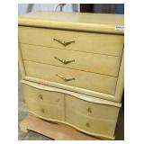 Vintage Huntley MCM. Five-drawer dresser