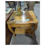 22"Wï¿½21"H Wood End Table