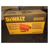 DeWalt 5" Hook & Loop Random Orbit Sander, Corded