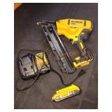 DeWalt 20v 15ga Finish Nailer Kit