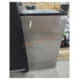 Vissani mini fridge