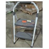 1 gorilla 2 step ladder