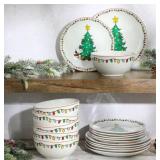 18 Pc Holiday Ceramic Dinnerware Set