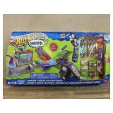 Hot wheels aquarium and arcade skate park bundle