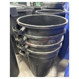 4 Rubbermaid roughneck 20 gallon trash cans