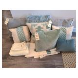 13PC ASSORTED BEDDING ITEMS