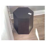 ACCENT TABLE