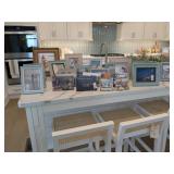 23PC ASSORTED PICTURE FRAMES