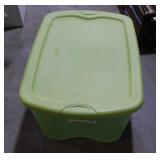 Sterilite 66 qt. storage tote w/ lid -