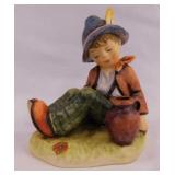 1976 Goebel Hummel Coffee Break figurine, 5" tall