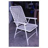 Woven vinyl folding deck lawn chair