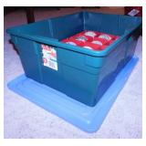 Rubbermaid 11 gal. storage tote w/ lid - Christmas