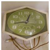 Mid Century General Electric kitchen wall clock,