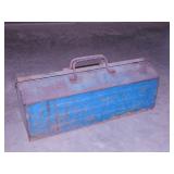 Vintage metal toolbox w/ tray