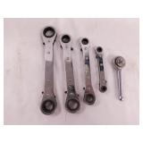 4 ratchet box wrenches including 3 Durabilt - 7