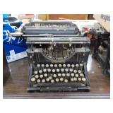 Underwood Manual Typewriter 14x12x9"