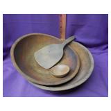 2 Wood bowls and ladle