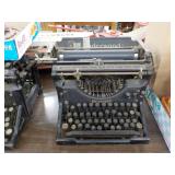 Underwood Manual Typewriter 15x12x9 1/2"