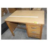 3 1/2 ft Wooden desk
