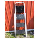 Folding 3 step ladder