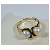 Double Pearl 10K ring. Size 5.25