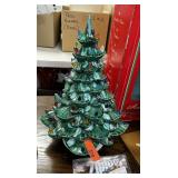 LARGE CERAMIC CHRISTMAS TREE LAMP W LARGE BULB