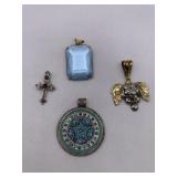 PENDANT LOT OF 4