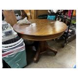 VINTAGE ROUND WOOD OAK DINING TABLE NOTE