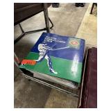 LARGE BINDER OF MIXED BASEBALL CARDS