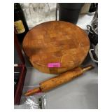 HUGE! ROUND WOOD CUTTING BOARS / VTG ROLLING PIN